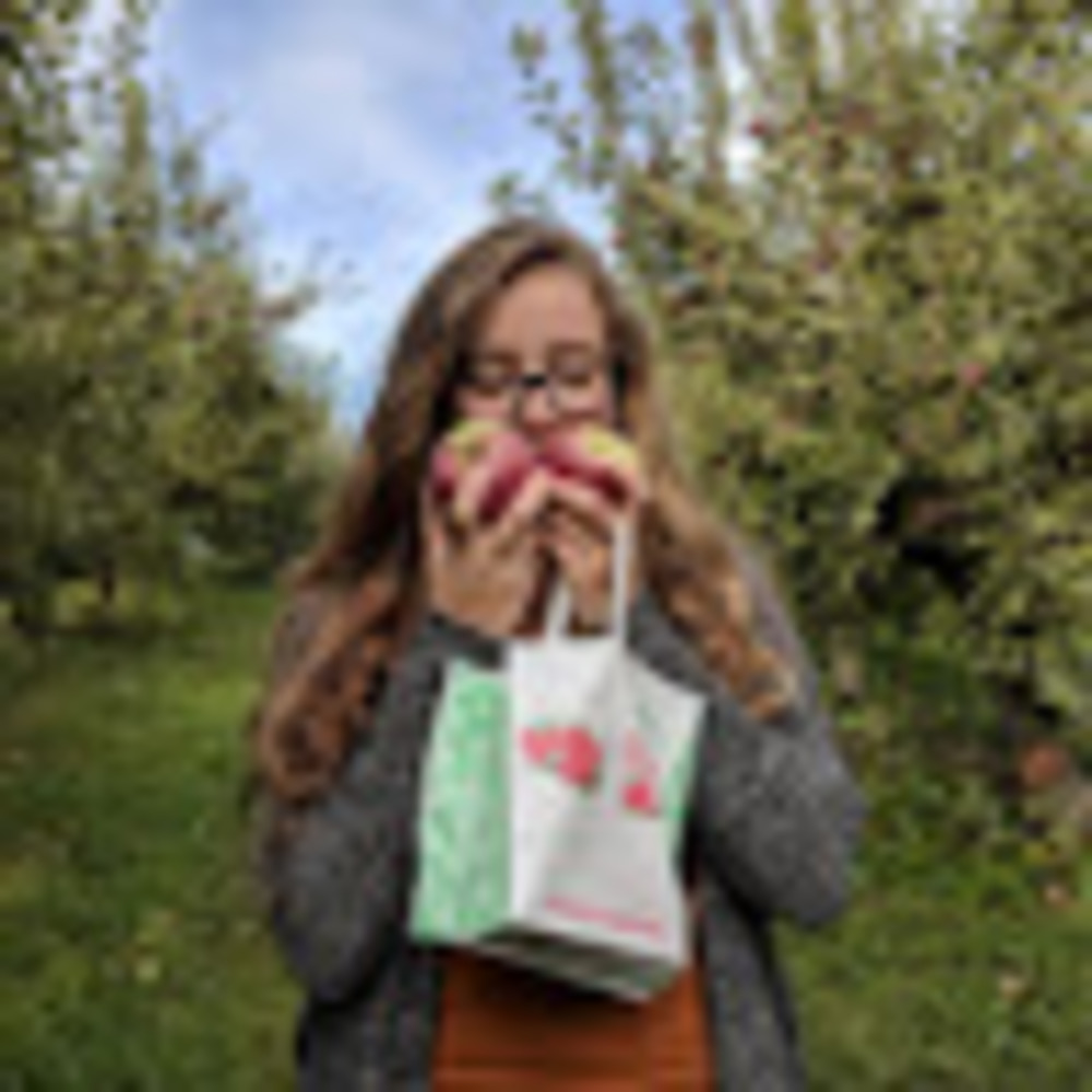 Meet your Posher, Devanee